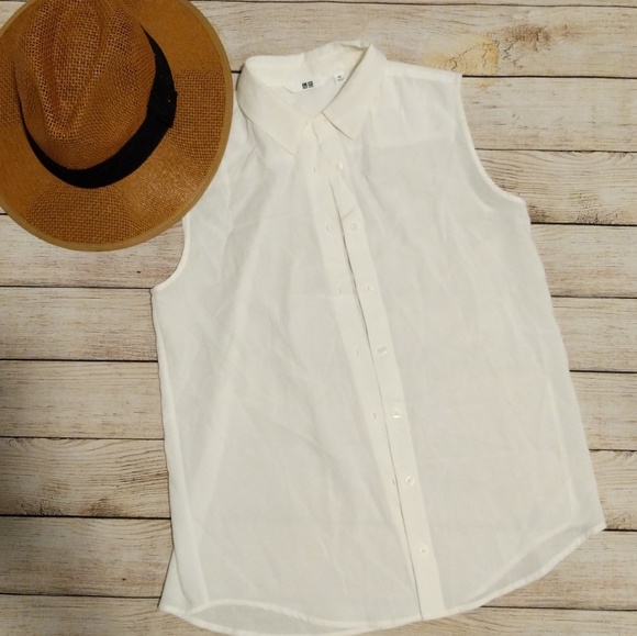 UniQlo Sleeveless Button Down - Picture 1 of 2